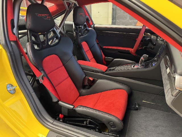 PORSCHE 911 2019 Image 42