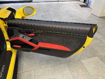 PORSCHE 911 2019 Image 37
