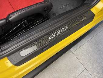 PORSCHE 911 2019 Image 38