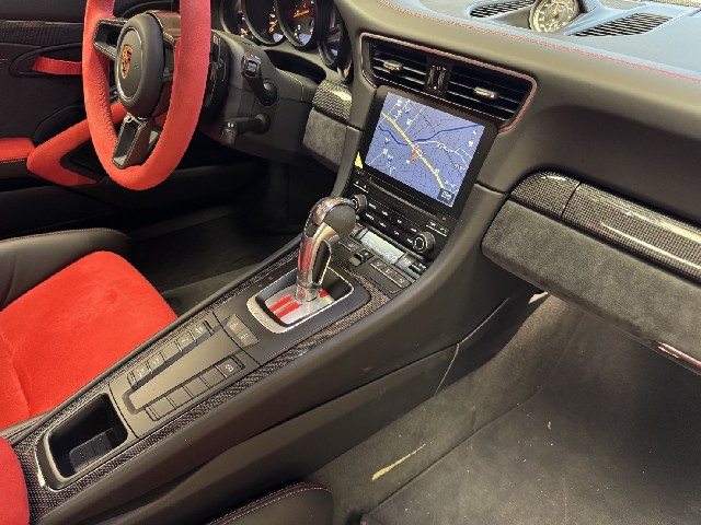 PORSCHE 911 2019 Image 46
