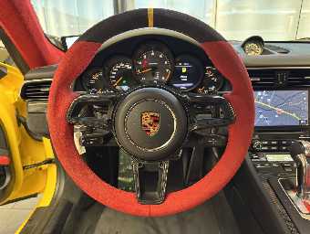 PORSCHE 911 2019 Image 41