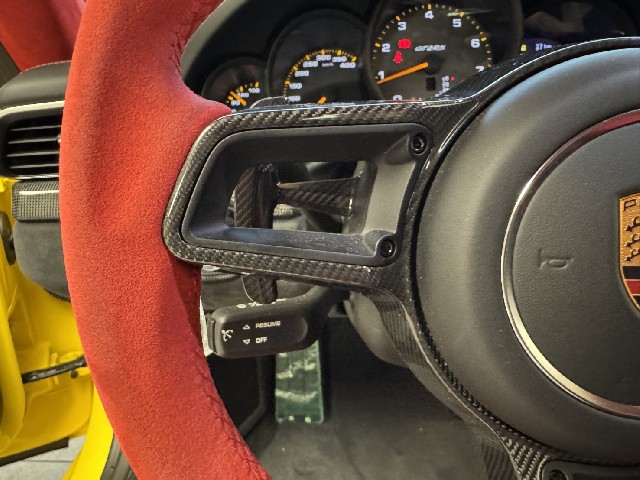 PORSCHE 911 2019 Image 48