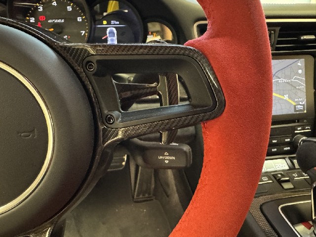 PORSCHE 911 2019 Image 49