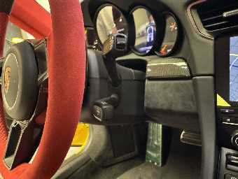 PORSCHE 911 2019 Image 45