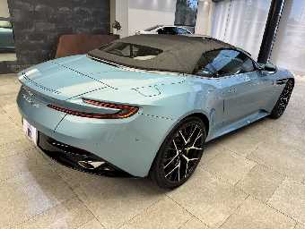 ASTON MARTIN DB12 2025 Image 13