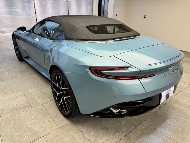 ASTON MARTIN DB12 2025 Image 21