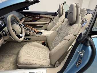 ASTON MARTIN DB12 2025 Image 19