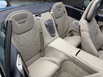 ASTON MARTIN DB12 2025 Image 26