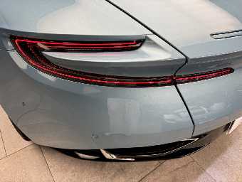 ASTON MARTIN DB12 2025 Image 34