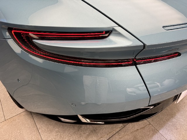 ASTON MARTIN DB12 2025 Image 40