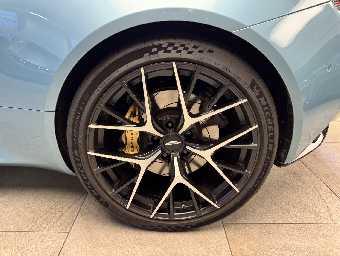 ASTON MARTIN DB12 2025 Image 40