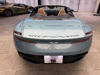 ASTON MARTIN DB12 2025 Image 6