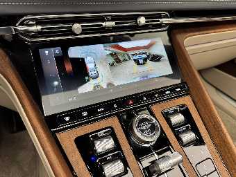 ASTON MARTIN DB12 2025 Image 49