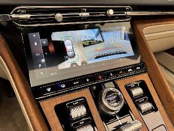 ASTON MARTIN DB12 2025 Image 50