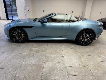 ASTON MARTIN DB12 2025 Image 8