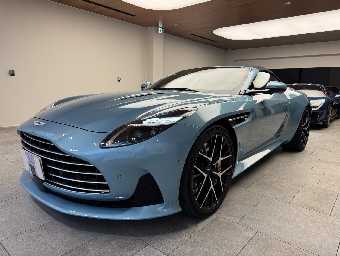 ASTON MARTIN DB12 2025 Image 9