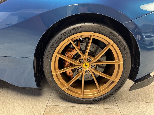 FERRARI 488 PISTA 2018 Image 38