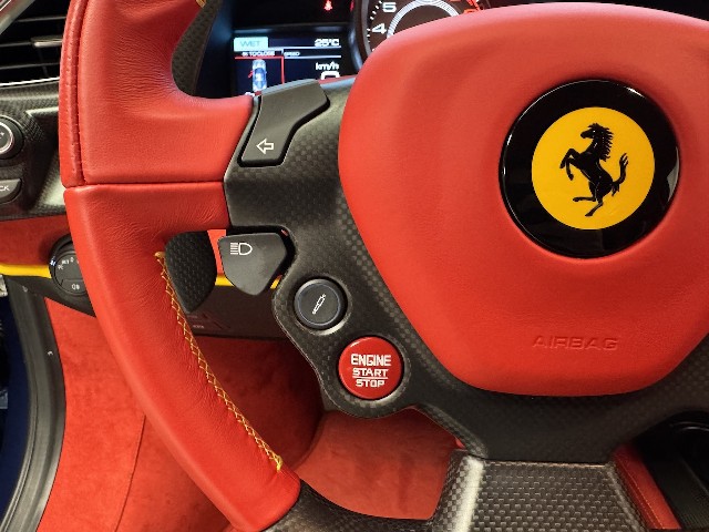 FERRARI 488 PISTA 2018 Image 45
