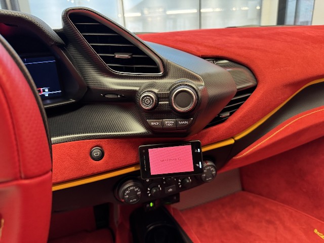FERRARI 488 PISTA 2018 Image 50
