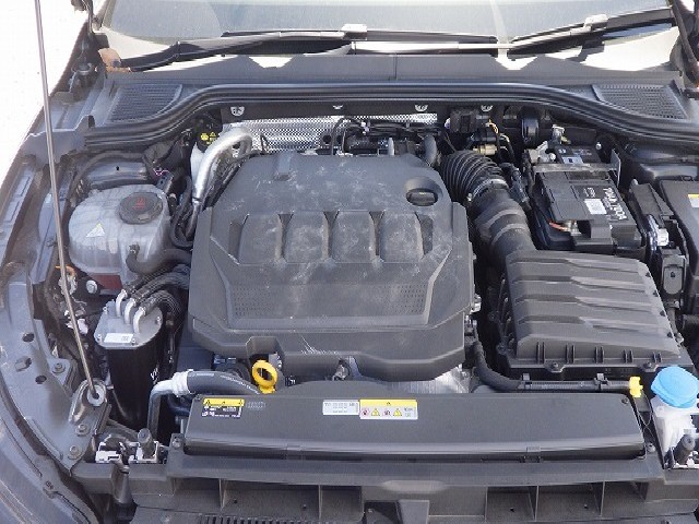 VOLKSWAGEN GOLF 2023 Image 20