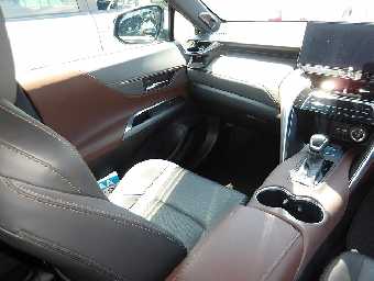 TOYOTA HARRIER 2023 Image 6