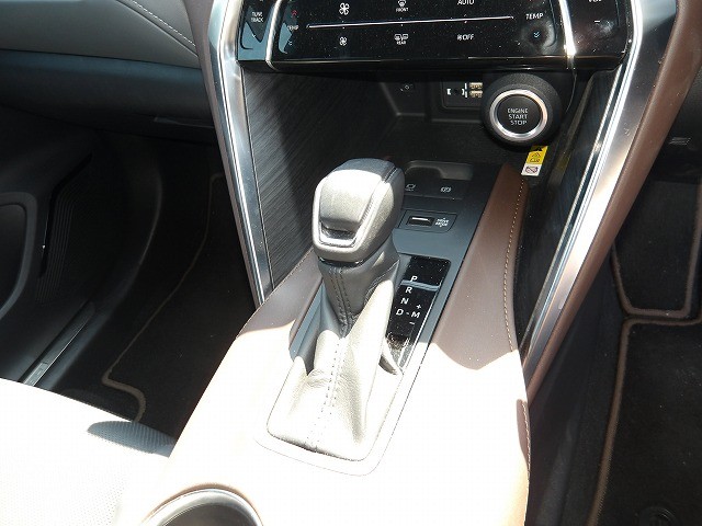 TOYOTA HARRIER 2022 Image 28