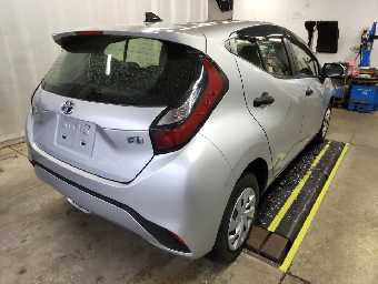 TOYOTA AQUA 2023 Image 2