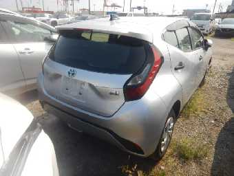 TOYOTA AQUA 2023 Image 3
