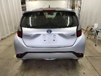 TOYOTA AQUA 2023 Image 3