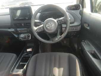TOYOTA AQUA 2023 Image 5