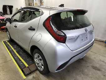 TOYOTA AQUA 2023 Image 4
