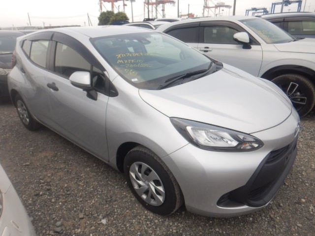 TOYOTA AQUA 2023 Image 23