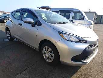 TOYOTA AQUA 2023 Image 6