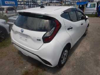 TOYOTA AQUA 2023 Image 22