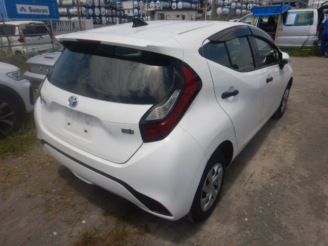 TOYOTA AQUA 2023 Image 28