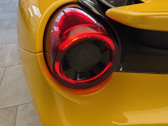 FERRARI 488 PISTA 2020 Image 30