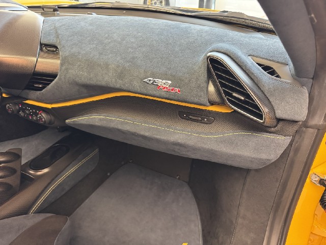 FERRARI 488 PISTA 2020 Image 43