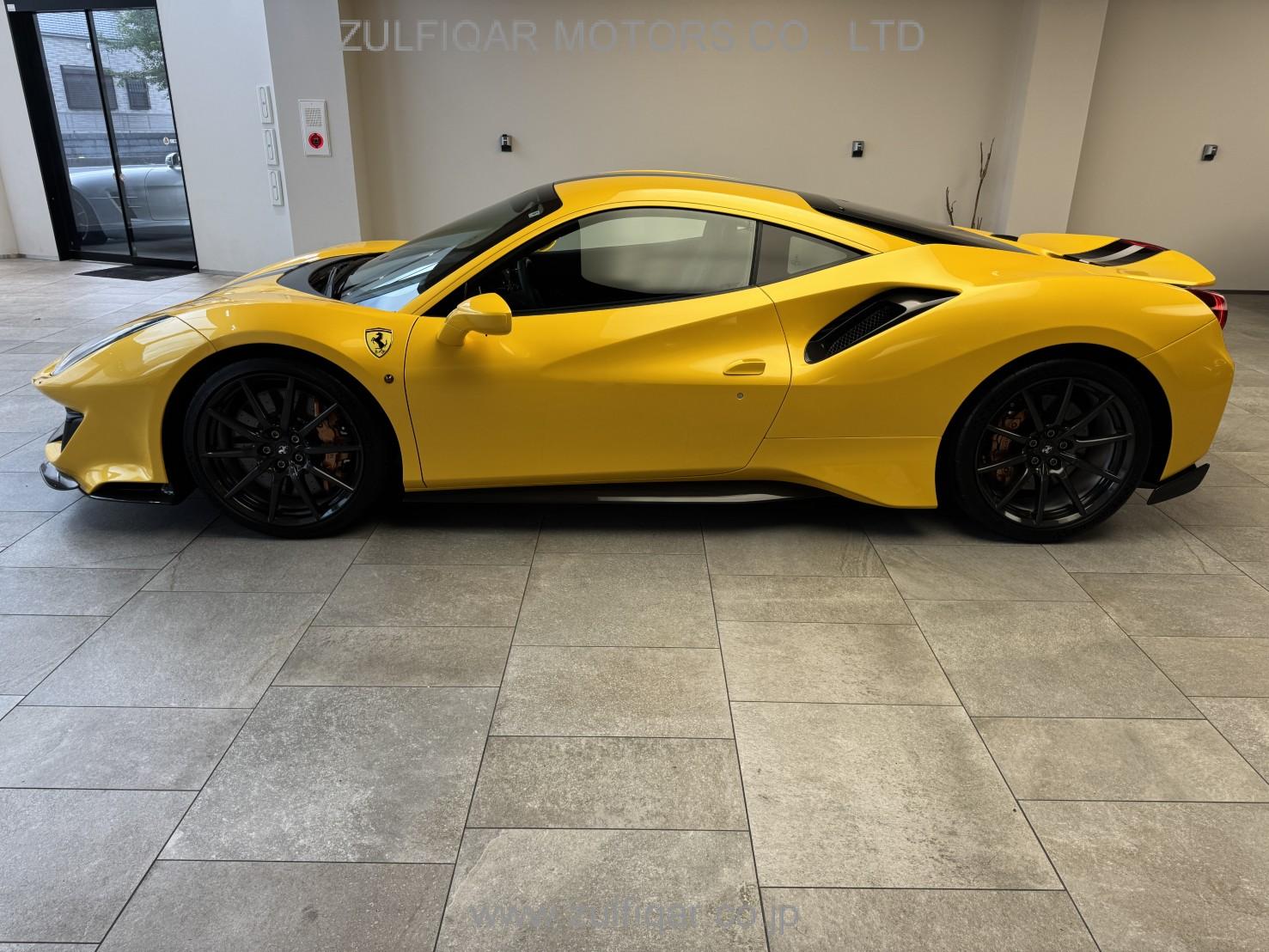FERRARI 488 PISTA 2020 Image 8