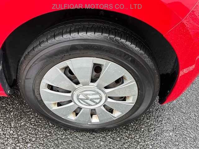 VOLKSWAGEN UP! 2018 Image 9