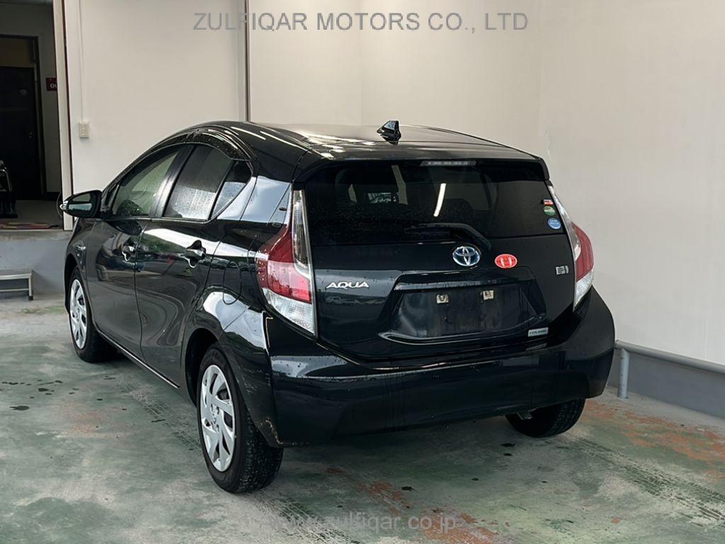 TOYOTA AQUA 2015 Image 2
