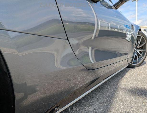 MERCEDES AMG GT 2025 Image 11