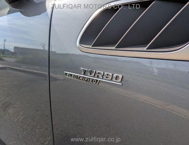 MERCEDES AMG GT 2025 Image 12