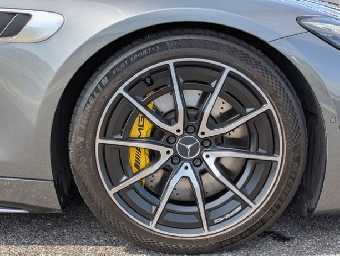 MERCEDES AMG GT 2025 Image 14