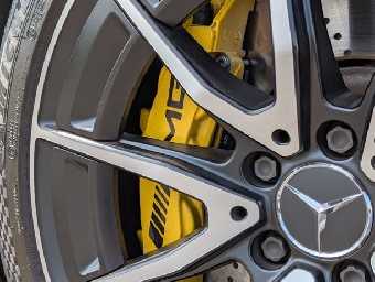 MERCEDES AMG GT 2025 Image 15
