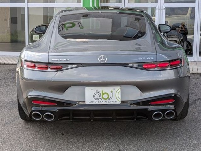 MERCEDES AMG GT 2025 Image 24