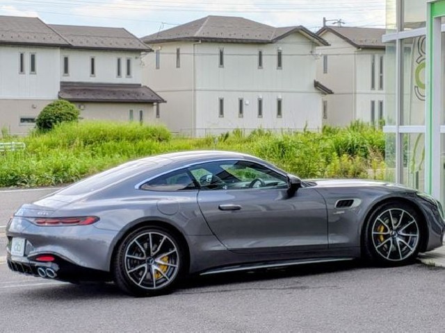 MERCEDES AMG GT 2025 Image 34