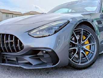 MERCEDES AMG GT 2025 Image 34
