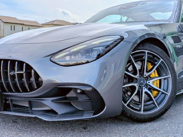 MERCEDES AMG GT 2025 Image 40