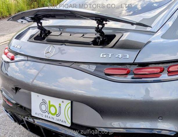 MERCEDES AMG GT 2025 Image 5