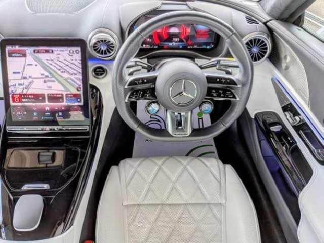 MERCEDES AMG GT 2025 Image 43